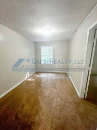 1724 Lisbon Dr SW in Atlanta, GA - Building Photo - Building Photo