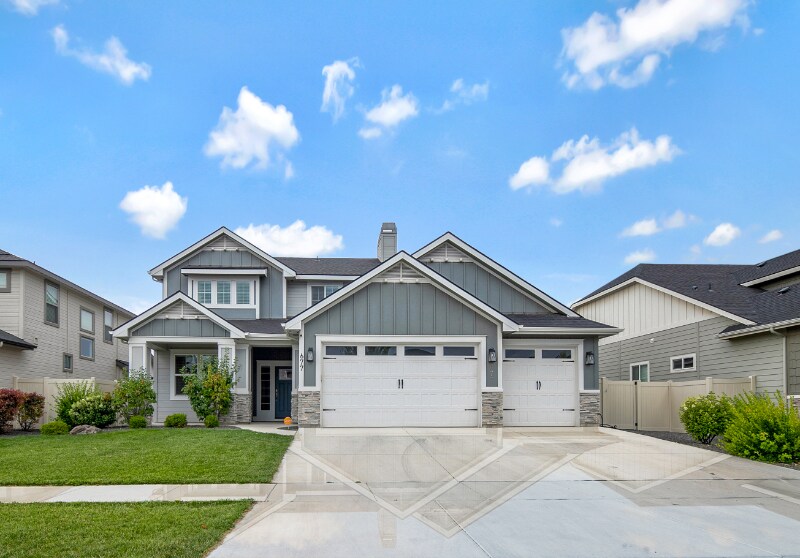 677 E Andes Dr in Kuna, ID - Building Photo
