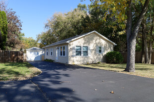 1430 Sherman Blvd in Crystal Lake, IL - Building Photo - Building Photo