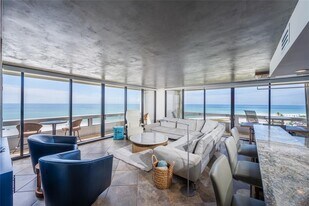 5400 Ocean Blvd in Sarasota, FL - Building Photo