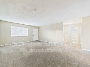 131 S Crescent Ave in Independence, MO - Building Photo - Building Photo