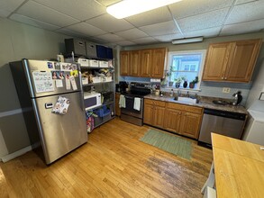 731 Somerville Ave, Unit 3 in Somerville, MA - Foto de edificio - Building Photo