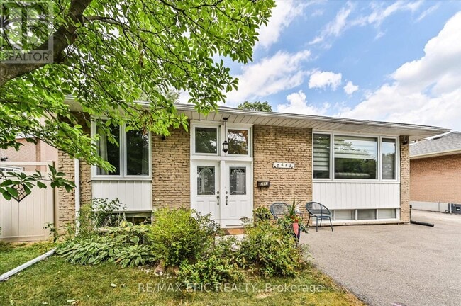 property at 2683 Truscott Dr