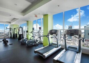 133 NE 2nd Ave, Unit 912 in Miami, FL - Foto de edificio - Building Photo