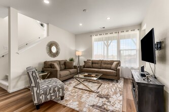 5842 Isabella Ave in Timnath, CO - Building Photo - Building Photo