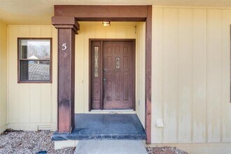 5 Yates Ln in Bella Vista, AR - Building Photo - Building Photo