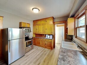 1403 Barclay St in St. Paul, MN - Building Photo - Building Photo
