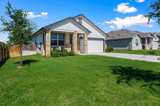 208 Bunting Ln in Bertram, TX - Building Photo - Building Photo