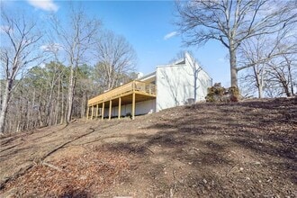 1291 Crumbley Rd in Mcdonough, GA - Foto de edificio - Building Photo