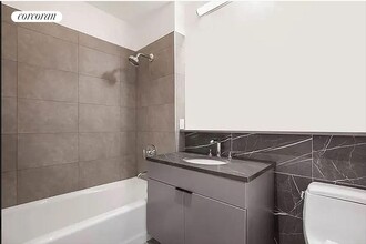 306 W 48th St in New York, NY - Building Photo - Building Photo