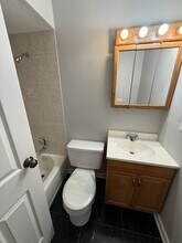 744 W Gordon Terrace in Chicago, IL - Building Photo - Building Photo