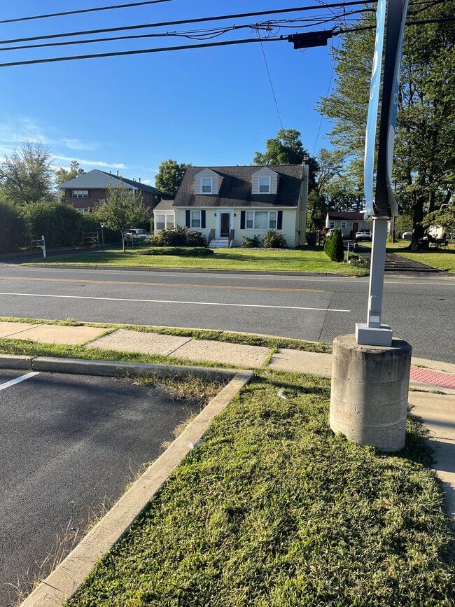 property at 8 Garden of Eden Rd