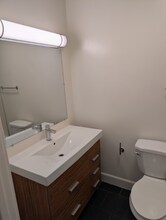 7062 Lanewood Ave in Los Angeles, CA - Foto de edificio - Building Photo