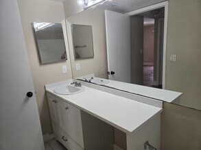 5780 Rock Island Rd in Tamarac, FL - Building Photo - Building Photo