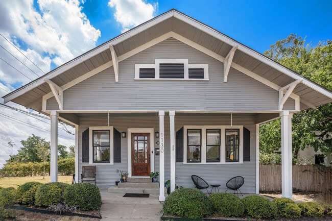 1130 E Crockett St in San Antonio, TX - Building Photo - Building Photo