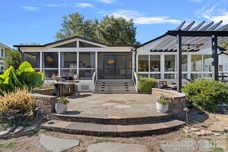 18026 Whispering Oaks Dr in Cornelius, NC - Building Photo - Building Photo