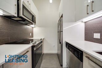 939 S Broadway in Los Angeles, CA - Building Photo - Building Photo