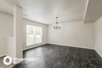 10102 Spring Gate Dr in Louisville, KY - Foto de edificio - Building Photo