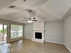 6518 Oak Forest Ct in Fort Worth, TX - Building Photo - Building Photo