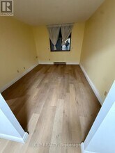 2760 Carousel Crescent in Ottawa, ON - Building Photo - Building Photo