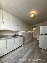 1510 24th St, Unit Upper in Two Rivers, WI - Building Photo - Building Photo