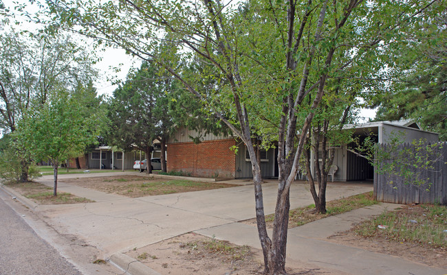 Alpine Quads in Lubbock, TX - Building Photo - Building Photo