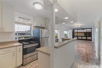 3071 Pualei Cir in Honolulu, HI - Building Photo - Building Photo
