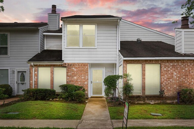 7838 Green Lawn Dr in Houston, TX - Building Photo - Building Photo