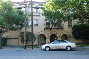 Casa Ramona in Burlingame, CA - Building Photo
