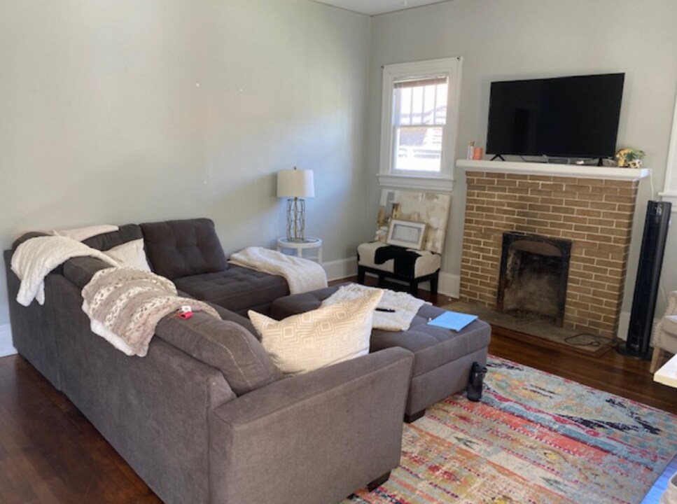 306 Lewis St in Greenville, NC - Building Photo