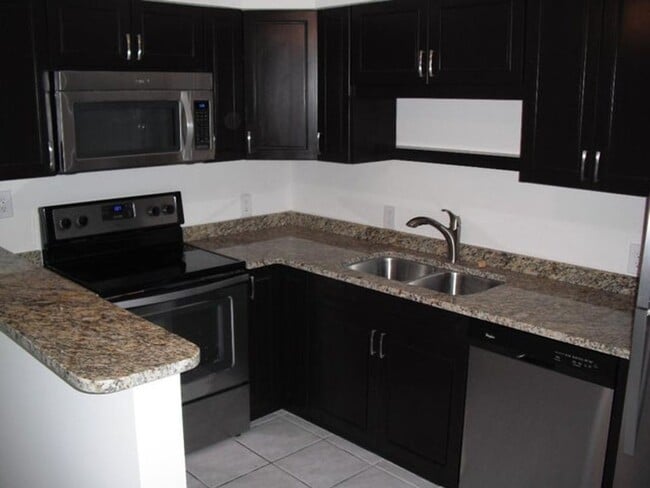 property at 630-632 SW 7th Ave