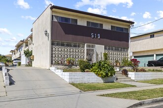 519 N Exton Ave in Inglewood, CA - Foto de edificio - Building Photo