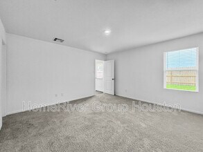 5830 Starling Dr in Baytown, TX - Building Photo - Building Photo