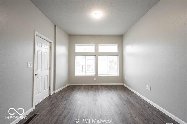 3014 W 10th St in Indianapolis, IN - Foto de edificio - Building Photo