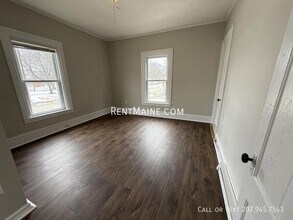 86 Wing St in Bangor, ME - Building Photo - Building Photo