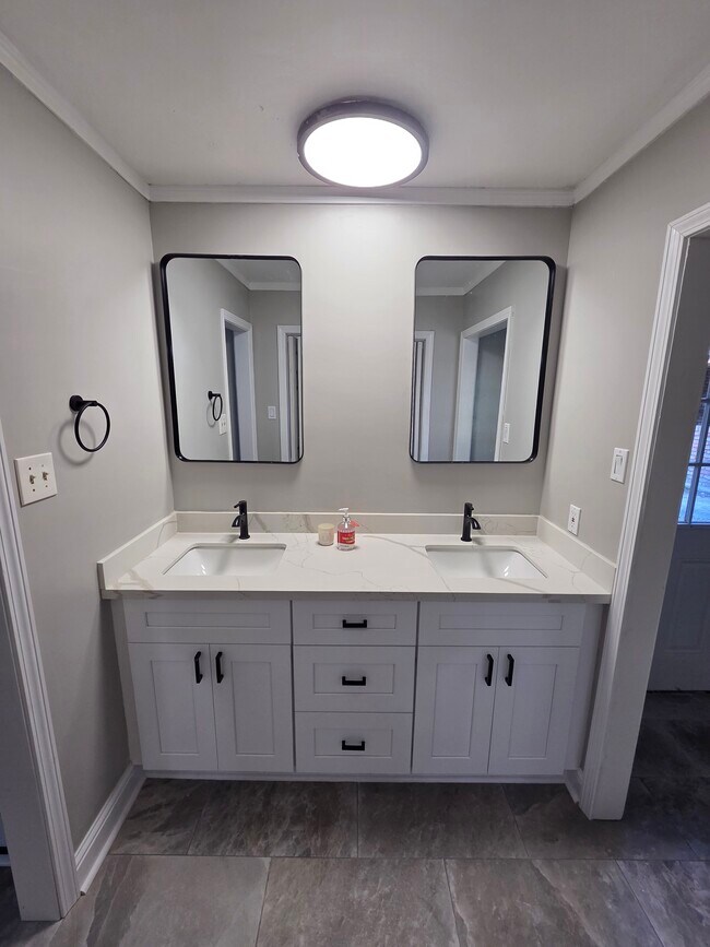 12233 Park Lawn Ave in Baton Rouge, LA - Building Photo - Building Photo