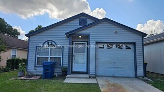 10160 Geni Hill Cir N in Jacksonville, FL - Building Photo