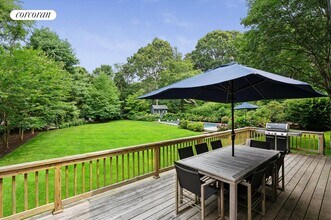 6 Briarsweet Ln in East Hampton, NY - Building Photo - Building Photo