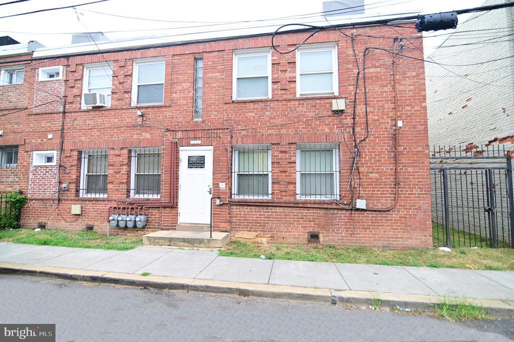 1959 Capitol Ave NE in Washington, DC - Foto de edificio