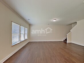 2505 Beal St in Snellville, GA - Foto de edificio - Building Photo