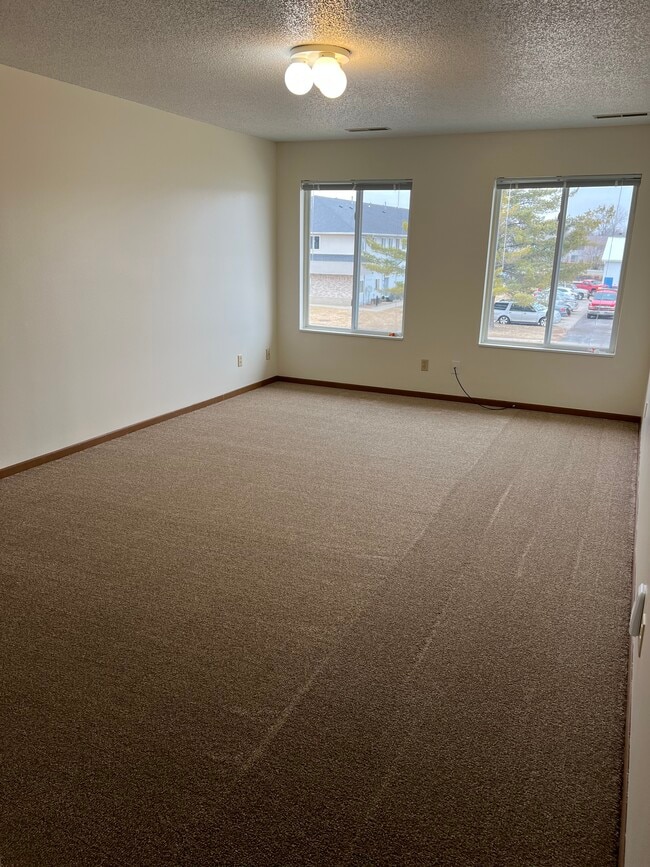 85 Sugar Creek Ln, Unit 202 in North Liberty, IA - Building Photo - Building Photo