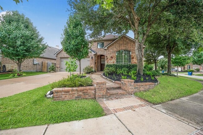 property at 18419 Willow Oak Bend Dr