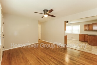 4722 Overton Ave in Kansas City, MO - Building Photo - Building Photo