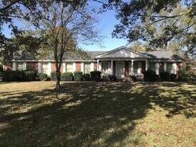 285 Poplar Hill Rd in Lebanon, TN - Building Photo
