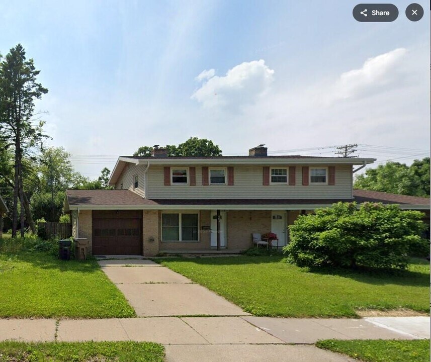 904 Laurie Dr in Madison, WI - Building Photo