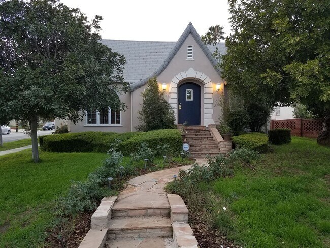 property at 5023 Chesley Ave
