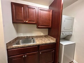 1810 N Calvert St in Baltimore, MD - Building Photo - Building Photo