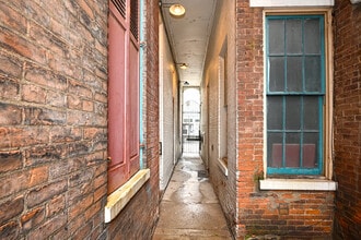 1343 Main St, Unit 5 in Cincinnati, OH - Building Photo - Building Photo