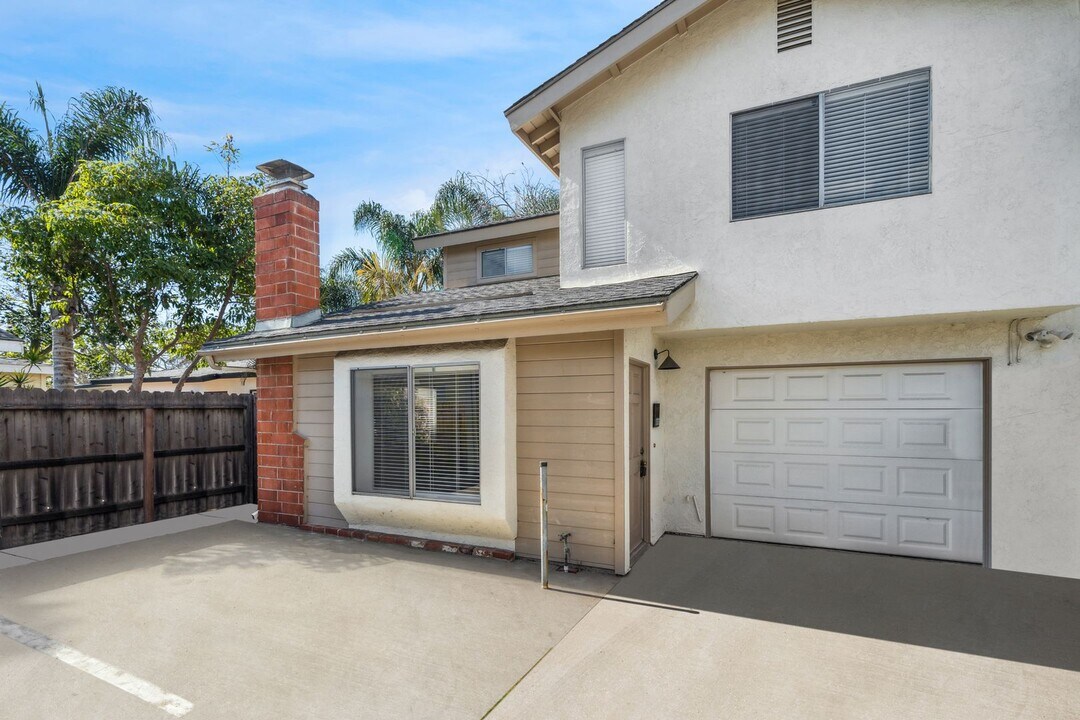 1787 Tustin Ave-Unit -B in Costa Mesa, CA - Building Photo