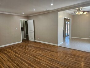 19869 Roscoe Blvd in Los Angeles, CA - Building Photo - Building Photo